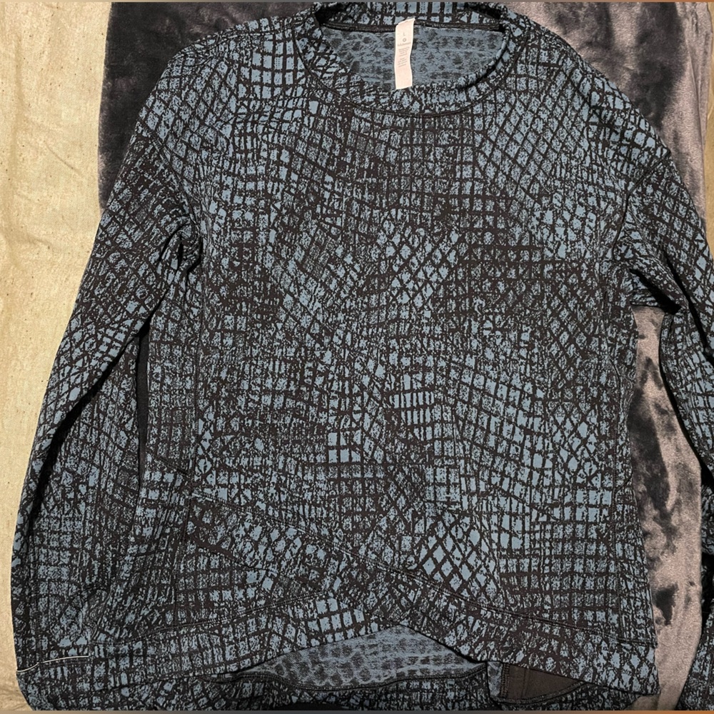 Lulu Lemon running top